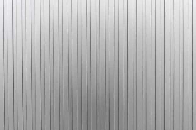 サイディングの張り替えの費用相場は 重ね張り 塗装とも比較しながら解説 プロヌリ 外壁 屋根塗装業者を見積り比較