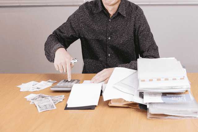 外壁のコーキングってなぜ必要 補修方法やかかる費用などを詳しく解説 プロヌリ 外壁 屋根塗装業者を見積り比較